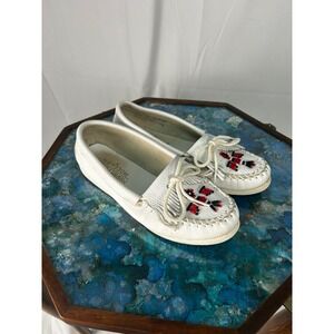 Minnetonka Moccasins Women's Size 8 White Leather Beaded Thunderbird Loafers